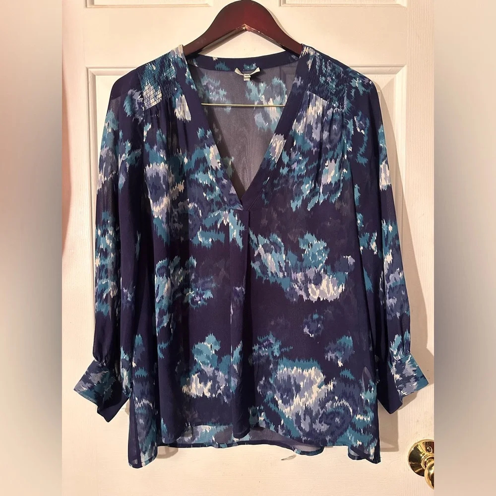 JOIE Revolve 100% SILK Women’s SMALL Lagoon Blue Water Color Splash Split Neck